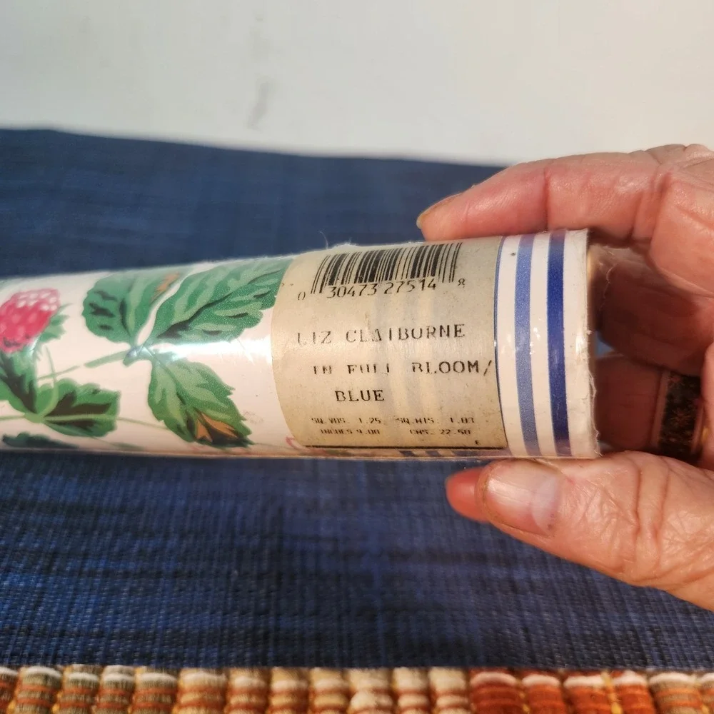 liz claiborne Blue Berry Vintage Border Wall Paper